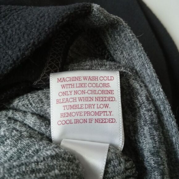 SO Juniors Black and Heather Gray Fleece Quarter Zip Pullover Sweatshirt Size XL - Picture 5 of 12